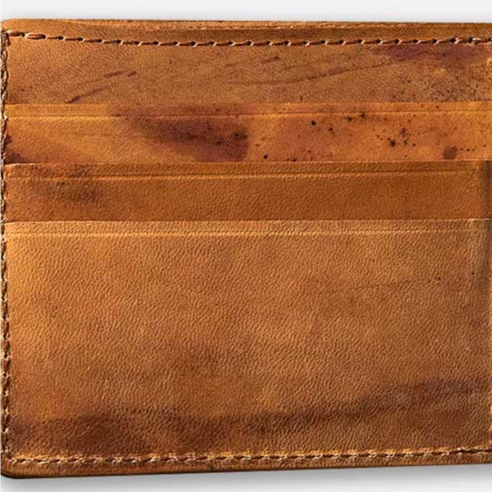 Genuine Men's Ashland Johnny the Fox Monogramed Tan Wallet - Picture 4 of 16